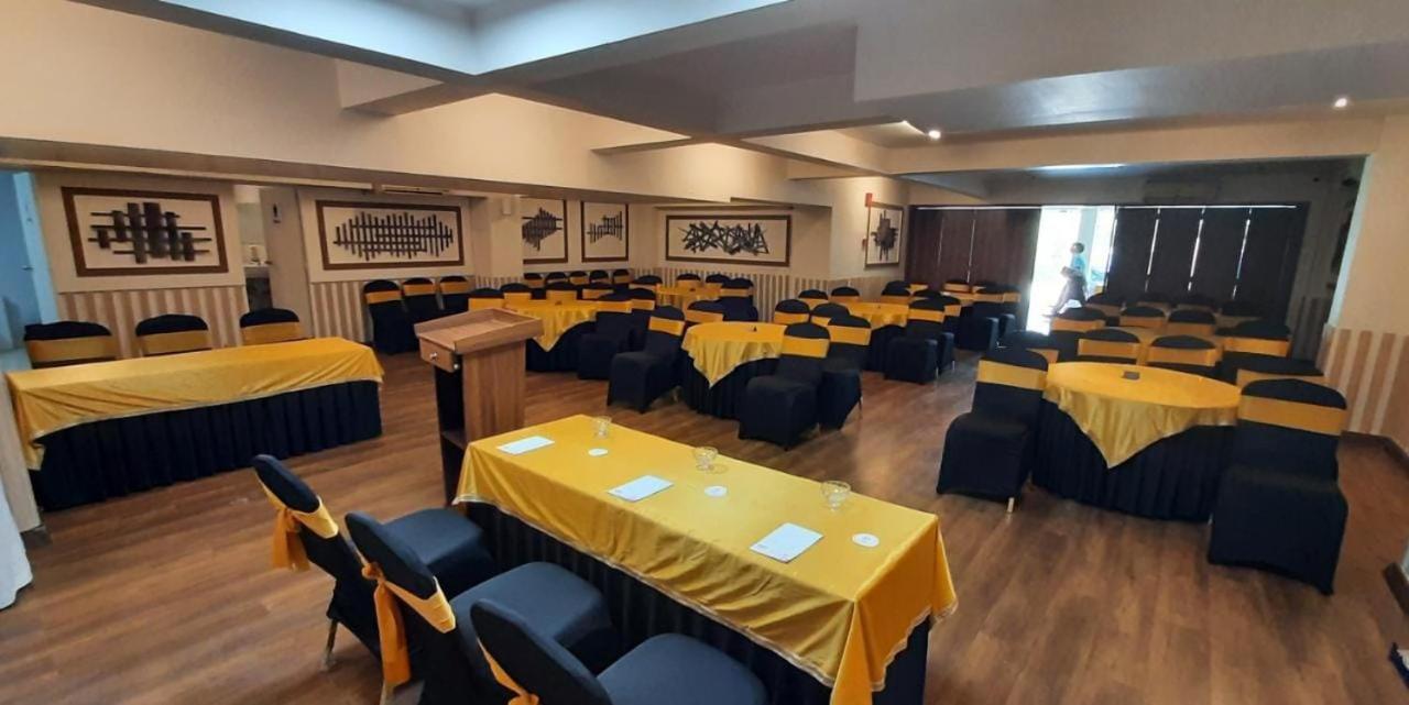 Hotel Wonder Cliff Udaipur Kültér fotó