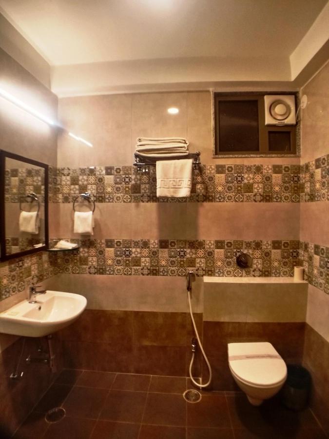 Hotel Wonder Cliff Udaipur Kültér fotó