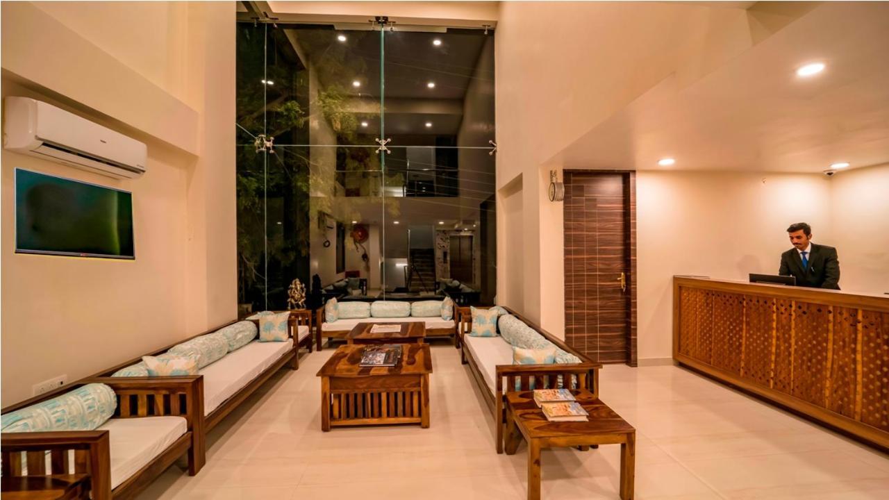 Hotel Wonder Cliff Udaipur Kültér fotó